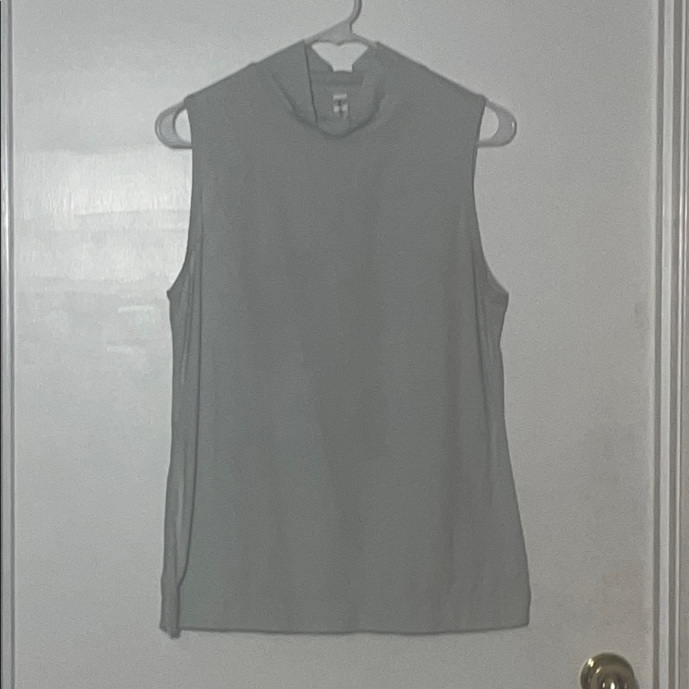 Athleta Gray Mock Neck Collar Sleeveless Tank Top